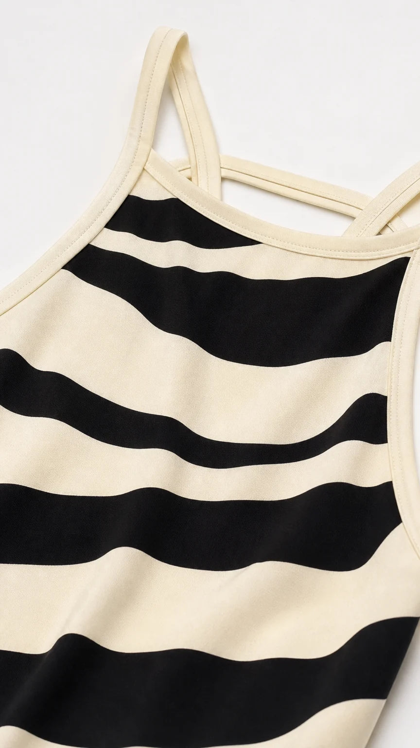 Close-up of the smooth fabric and zebra pattern on the strap